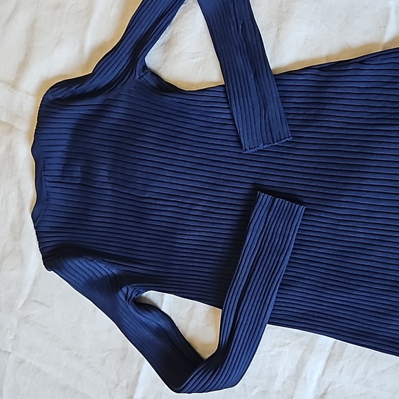 BCBG navy blue ribbed knit sweater dress cold shoulder long sleeves Medium - Picture 13 of 17